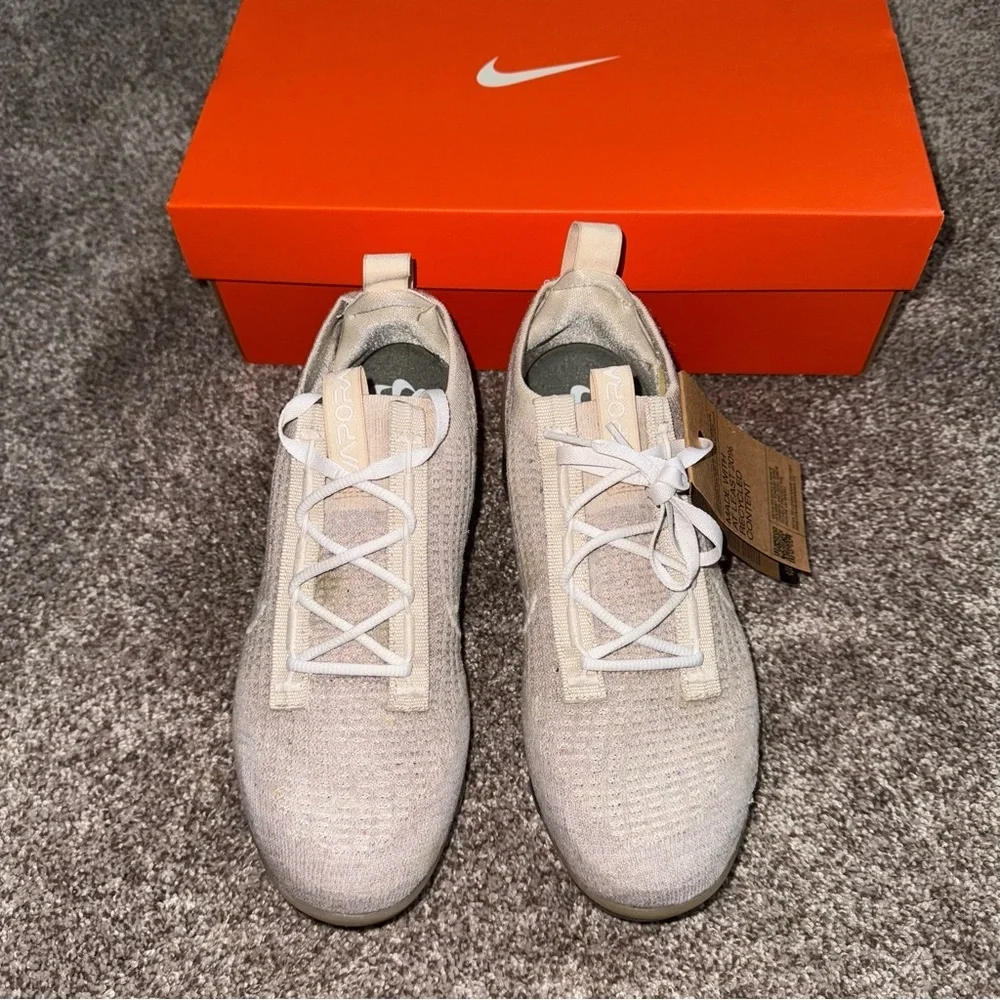 Size 8 Nike Air Vapormax 2021 FK Oatmeal Sneakers